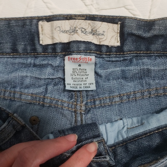 Freestyle Revolution Distressed Shorts Size 4 - Picture 3 of 4